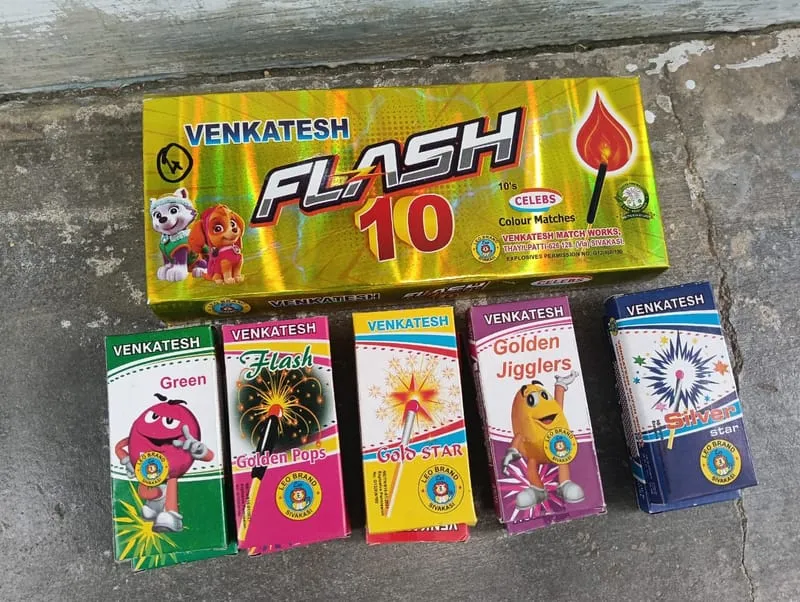 கலர் தீப்பெட்டி (சிறியது) (10 பெட்டி)